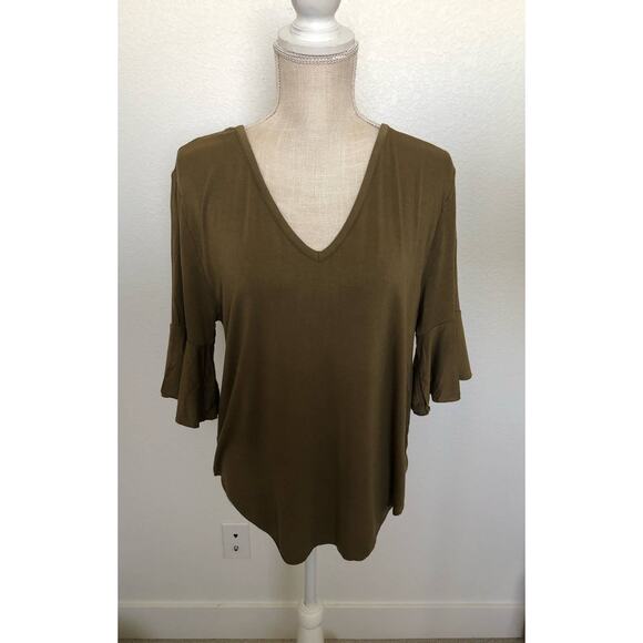 Chaser Sage Green 3/4 Bell Sleeve Double V Top - M - Picture 2 of 7